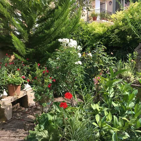 Les Jardins De Jacinthe Apartment